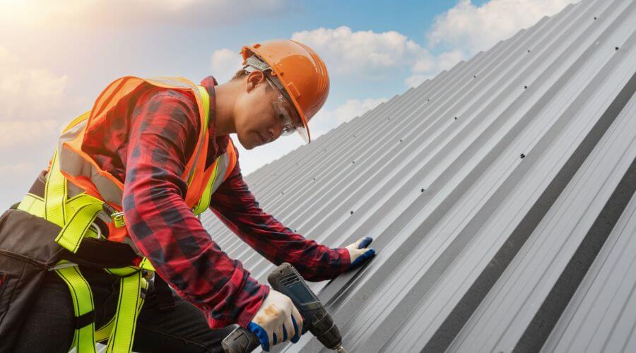 GAF certified roofer in Roslindale, MA